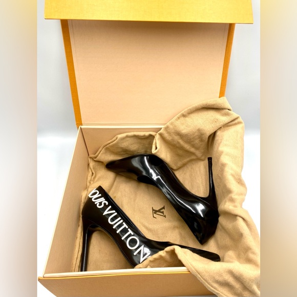 SOLD Louis Vuitton Black Leather Call Back - Picture 2 of 12